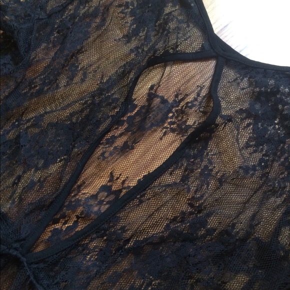 Sheer black lace midi dress - Picture 4 of 4